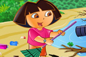game Ecofreak Dora Cleaning Beach